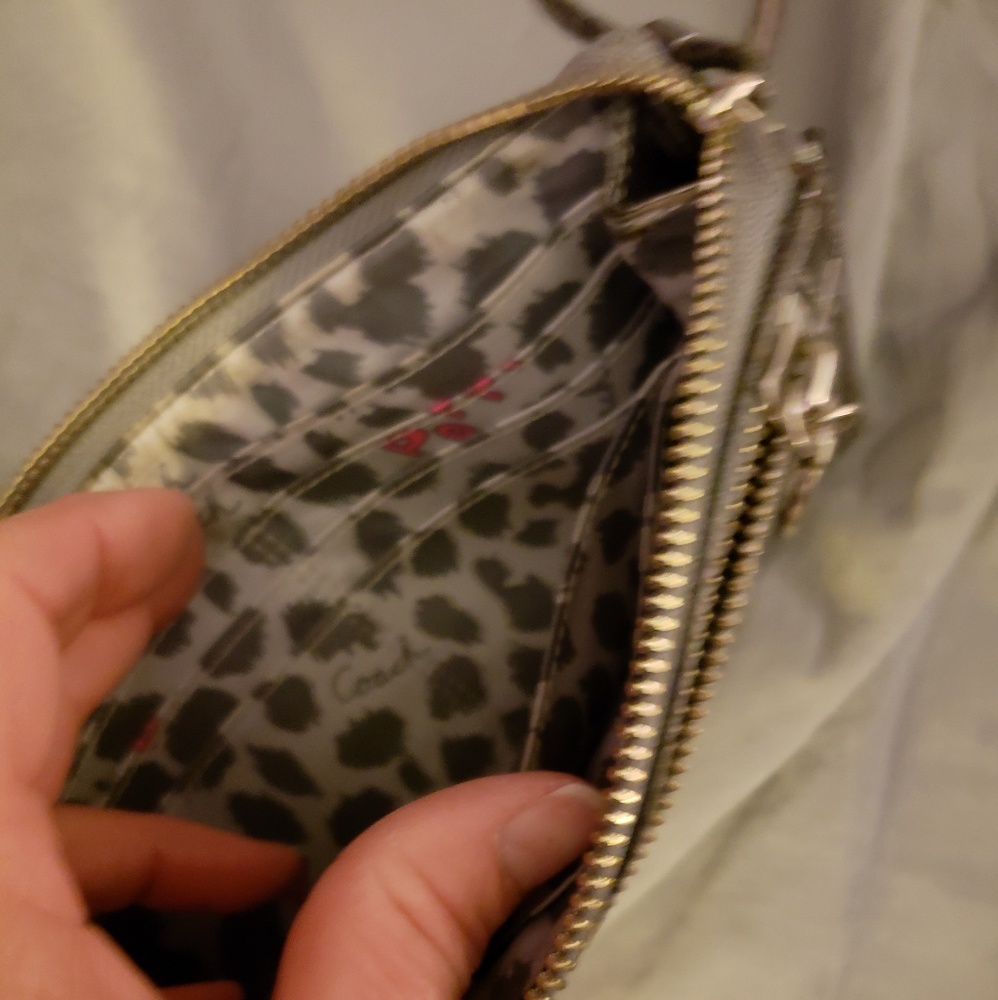 Wristlet - Picture 2 of 3